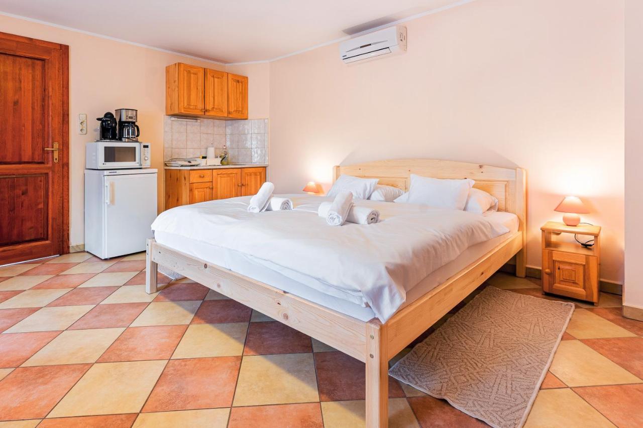 Varazsko Apartman غيولا المظهر الخارجي الصورة